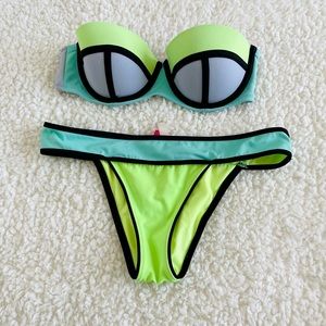 •Victorias Secret triangle bikini | M